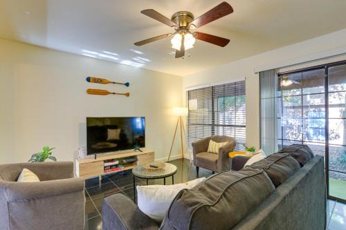 3 Mi to UF: Townhome w/Patio in Gainesville!