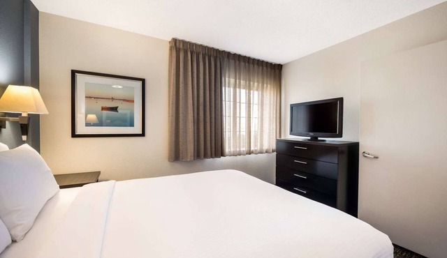3 Units | Spacious Extended Stay Suites Near Morristown and NYC Access in Morris Plains