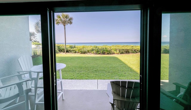 30A Palms at Seagrove C2 Gulf Front ~ Ground Floor ~ Private Beach!