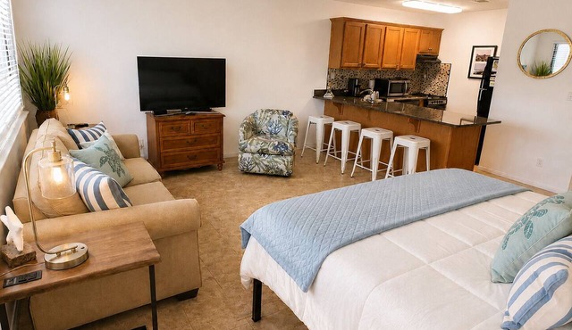 30A Studio - Seaside/Pool/Beach Walking Distance