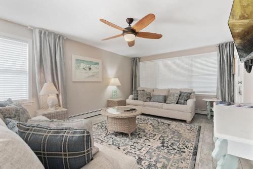33rd Unit 1 Beachbound Parking 2 Blocks to the Beach in Brigantine