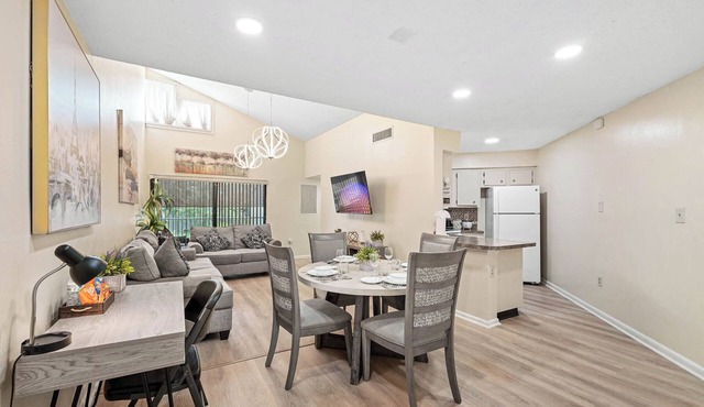 3648 Orlando Vacational Apartment 2nd floor, Lake view