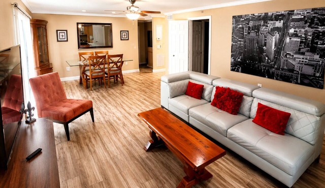3BR/2BA Lake Mariam Home Near LEGOLAND with Kitchen & Laundry 1724