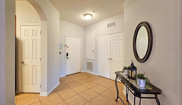 3Br 2Bath Condo Balcony 5min Conv Center 1410ft in Orlando