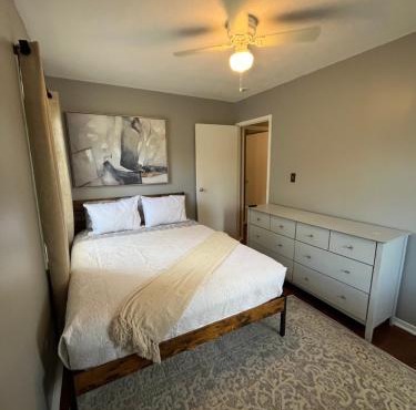 3BR 5 Beds Groups Ask for Last-Minute Deal!