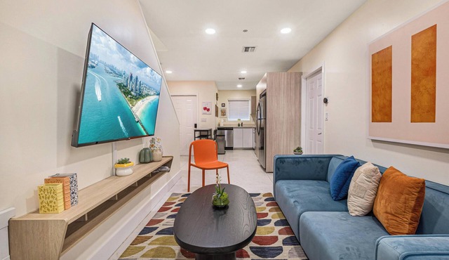 3BR Ft Lauderdale Townhome + Game Room + Parking