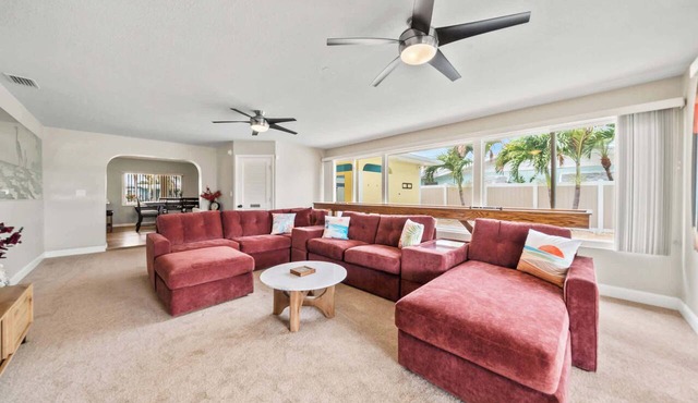3BR Waterfront Home with Pool & Kayaks