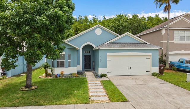 4 Bedrooms/2 Bathrooms AMAZING HOME! PRIVATE POOL!