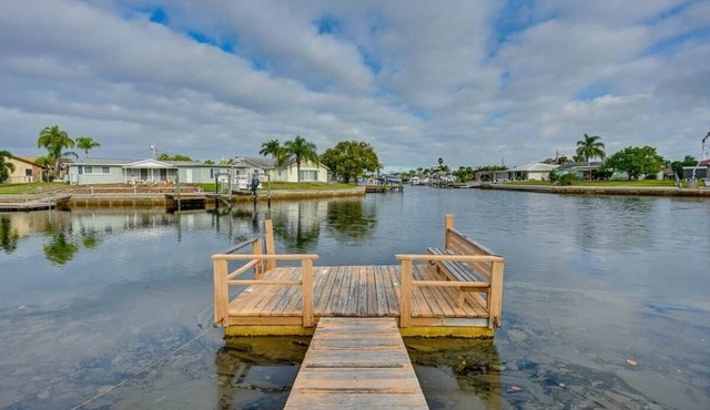 4 Mi to Beach! Waterfront New Port Richey Retreat