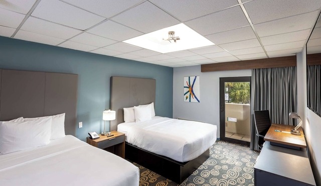 4 Modern Units With Balcony Outdoor Pool Shuttle Near Wynwood