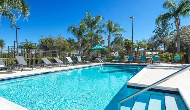 4 Spacious Units! Outdoor Pool, Pets Allowed, Close to Sun N Fun Air Museum in Lakeland