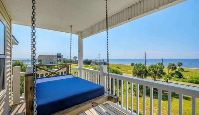 40% off for monthly rate, Views of the gulf & bay, 4 porches w/panoramic views.