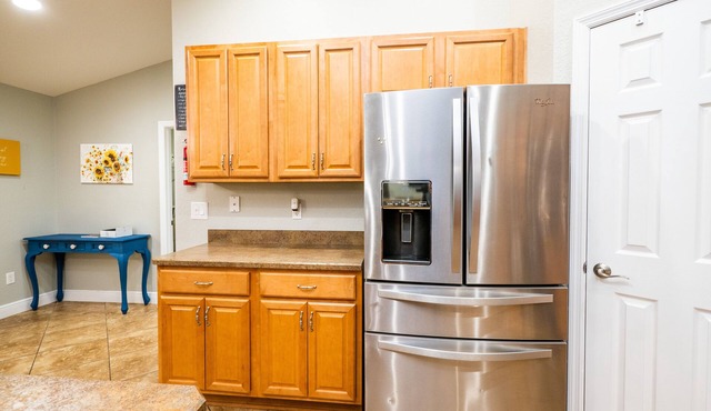 ✨ 4bed 2.5bath Pool Home. 5 mins from WEC! Sleeps 8-10 Guests. Pet Friendly in Ocala