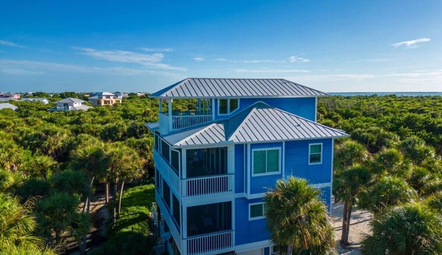 4BR North Captiva Home with Heated Pool and Golf Cart