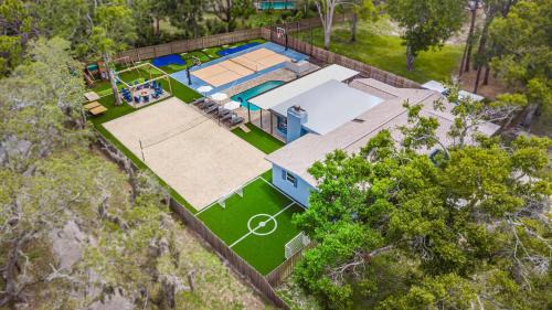 5-Bedroom Family Resort - Pool - Pickleball - Mini Golf - Volleyball