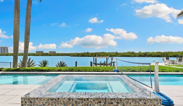5 Min Walk to Beach - Secluded Beachside Haven with Heated Pool, Water Toys, Privacy &