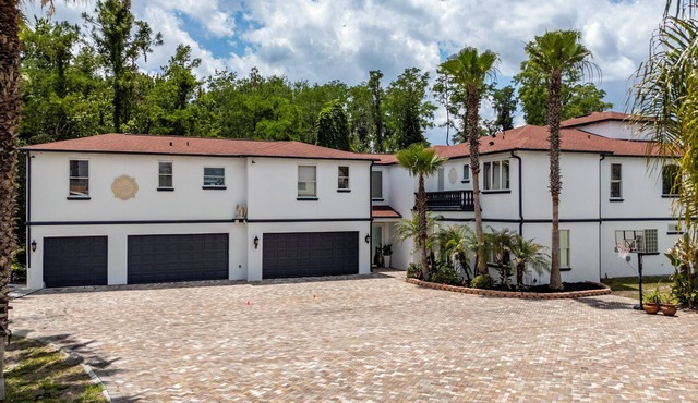 5BR Lakefront Home w/Pool, Spa, Theater, Dock & Game Room