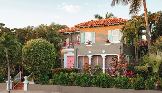 6 BR Old Florida Estate: Sauna, Pool, Fire Pit, walk to Northwood Village