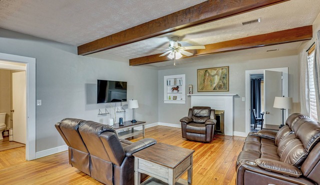 6 Mi to Downtown Jax! Modern Family Home
