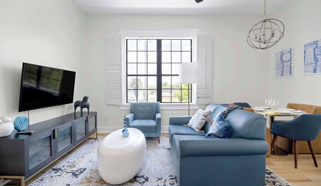 6x Gamer Themed 2BR Apts - Close to Stadium!