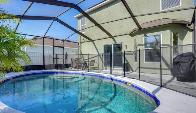 9 Mi to Beach: Peaceful Riverview Home w/Patio in Riverview