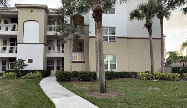 A Wave From it All: Unbelievable amenities and 4 miles to beach!