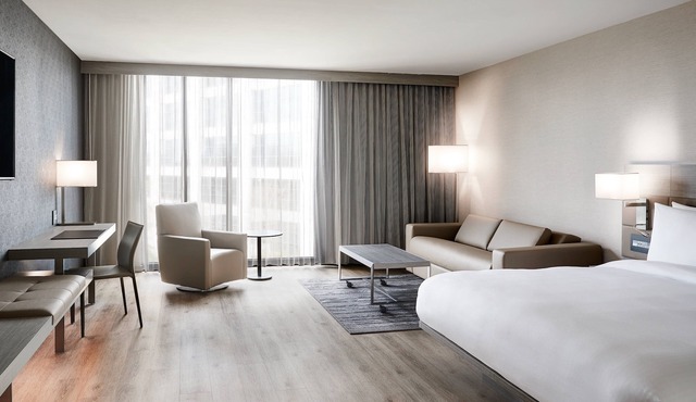 AC Hotel by Marriott Tampa Airport