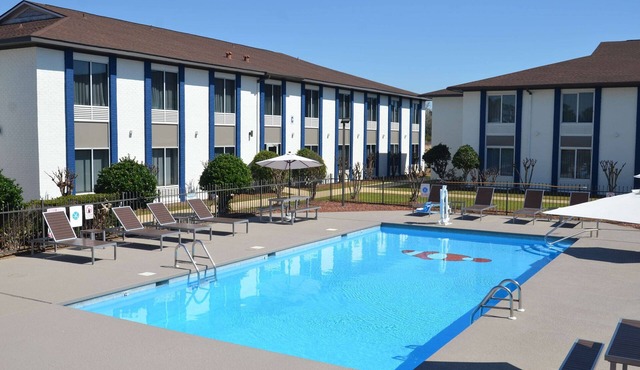 Affordable Room 1.21 Miles to Foley Sports Complex – Ideal for Families