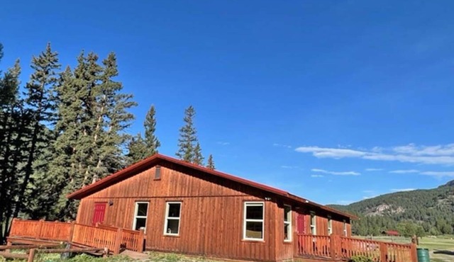 AIYM Camp Riverfront Family Cabin-Alamosa Canyon, CO! in Alamosa