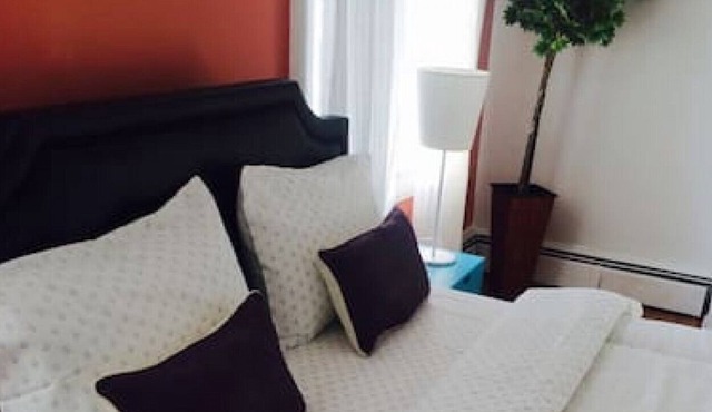 Apt #5 · Clean and cozy one bedroom apt in OTR/UC in Cincinnati