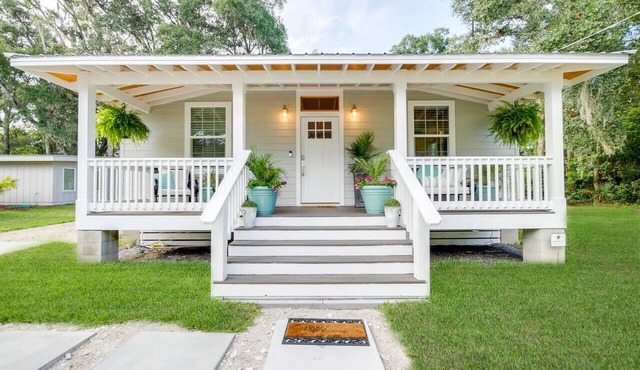*August Special* Beach|Downtown|Coastal Cottage