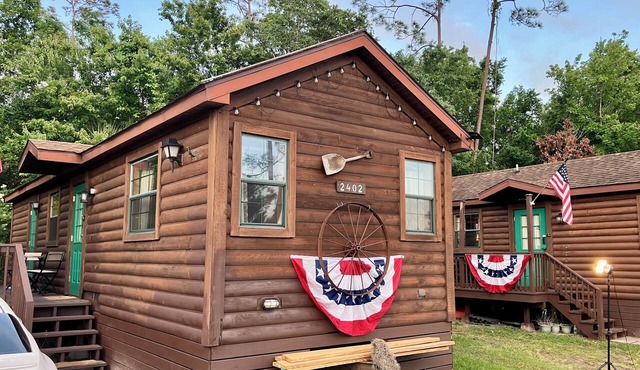 Authentic Fort Wilderness family cabin from Walt Disney World, 1/3 Disney prices