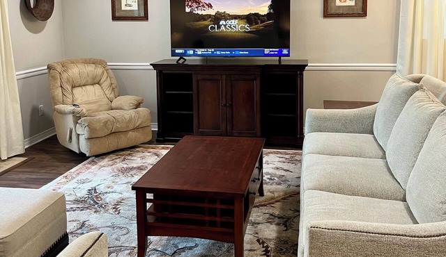 AVAIL Sept 16! Charming 2-bedroom townhome in Foley for Extended Stay! in Foley