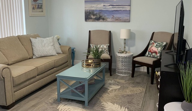 AVAILABLE JAN 2nd - JAN 31st 2027!Beautiful Beachside 1st fl Diplomat Condo