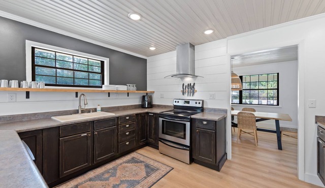Azalea Pines | Secluded Retreat + Pool! in Cantonment