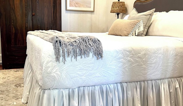Azalea Suite at The Mockingbird Inn
