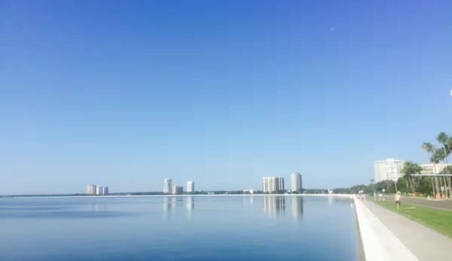 Bayshore Efficiency Living with Endless Bay Views