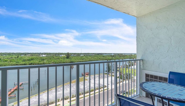 🏖️Beach Access | Intracoastal Views | Heated Pool🌴Holiday Villas III #709 in Indian Shores