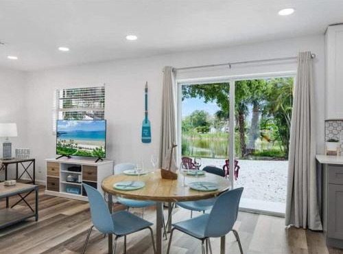 Beach and Boaters Delight!