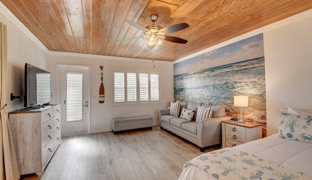 Beach Bungalow in Delray Beach