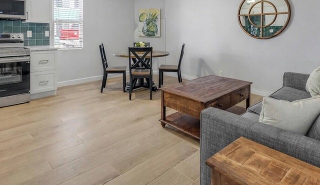 Beach Getaway - 1BR Condo Unit 10 w/Kitchen & Ocean Access