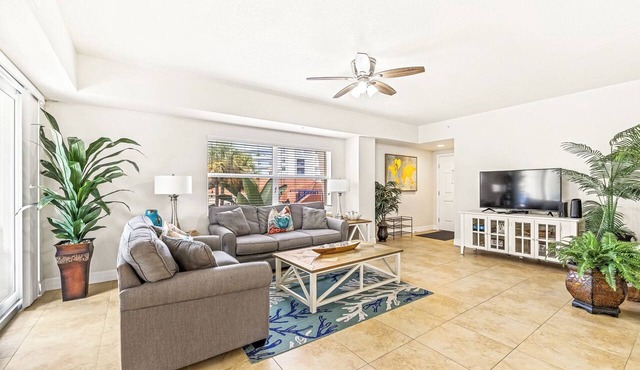 Beach Vibes/Corner Unit/Next to Pool and Amenities/OW20-207