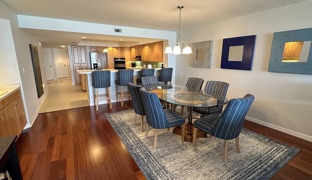 Beachfront Condo at La Contessa!, 3BD/3BA, Poolside Cabana, Private Fishing Pier