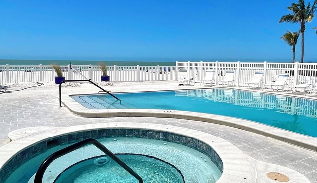 Beachfront Getaway Stunning Condo w/Ocean Views