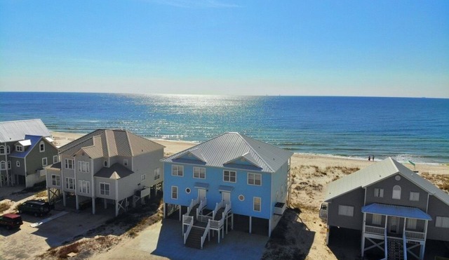 Beachfront in Morgantown, Pools, Pickleball