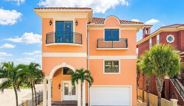 Beachfront Luxury Estate - Pool, Spa & Sunset View