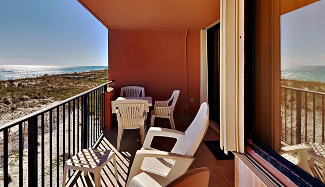 Beachfront Pensacola Beach Condo Featuring All the Comforts of Home & More!
