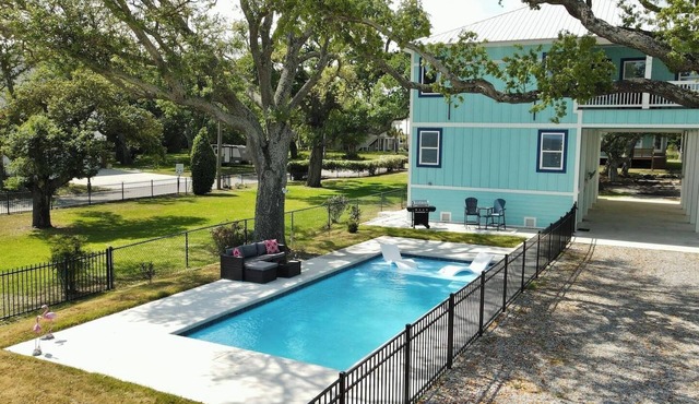 Beachfront Pool Paradise