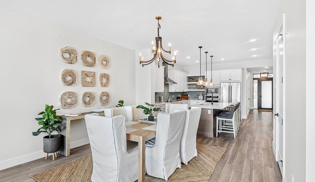 Beautiful Coastal Condo: Stunning Riverfront Views & Resort Amenities!