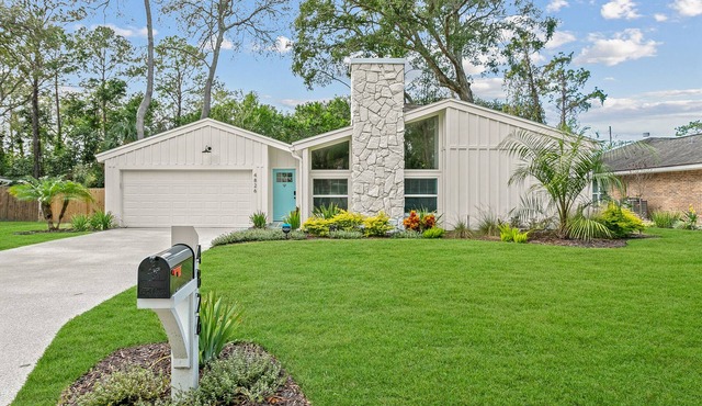 Beautiful Coastal Home near Mayo Clinic. Pet Friendly!